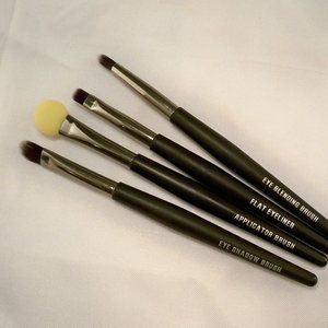 New Quality 4 piece Cosmetic Makeup Brush Set